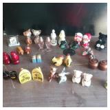 (18) Pair of 60s-70s S&P Shakers
