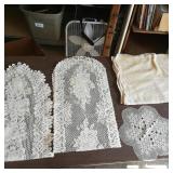 Doilly, Runners & Table Cover All Lacey