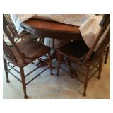 Oak Table w Lion Claw Feet & (4) Chairs
