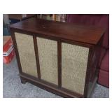 RCA MX-7 Tube Record Player & Radio