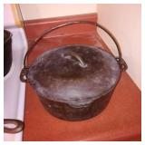 #8 Cast Iron Pot with Drip Lid