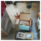 Picture Frames & Decor