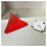 2 Ashtrays