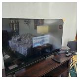 Vizio 42' TV w/ Antenna, 19' TV w/ Antenna