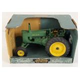 NOS John Deere Wide Front Model 'G' Tractor