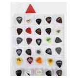 (32) Guitar Picks, Various Artists