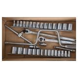 Craftsman 1/2' Ratchets, Bars, & (30) Sockets