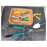 Snips, Hand Shovels & Clippers
