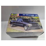 Revell 1:25 Scale '99 Silverado CK Chevy Pickup
