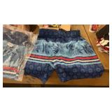 Menï¿½s swim trunks