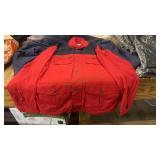 Untucketit large windbreaker