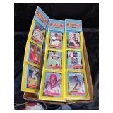 BASEBALL MEMORABILIA / 8 PKS / BASEBALL CARDS+