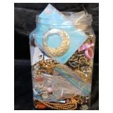 JAR OF JEWELRY / MIXED