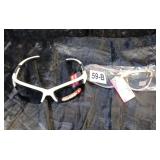LADIES SUNGLASSES / 2 PRS / NEW