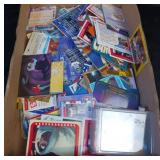 NOVELTY & ENTERTAINMENT TRADING CARDS LOT