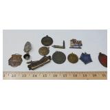 VINTAGE / COLLECTIBLE COMMEMORATIVE PINS / MEDALS