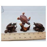 NOVELTY MINI FIGURINES  3 PCS
