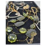 MIXED JEWELRY LOT