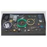 ASSOSRTED RINGS & OTHER JEWELRY ITEMS