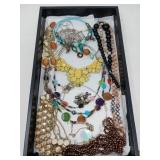 ASSORTED JEWELRY LOT