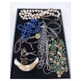 BEADS AND THINGS / JEWELRY LOT