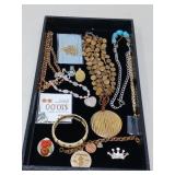 FASHION JEWLERY LOT+