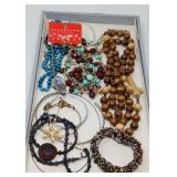 BEADS & OTHER JEWELRY THINGS !