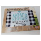 MOM'S KITCHEN TEMPERED GLASS CUTTING BOARD