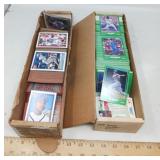SPORTS MEMORABILIA / TRADING CARDS