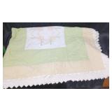 VINTAGE HAND-MADE QUILT / PREOWNED