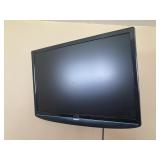 Vizio 22in LCD w/ Wall Mount