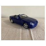 Maisto 1/24 Scale Blue Mercedes-Benz SLK Model