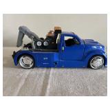 Maisto Wrecker Tow Truck