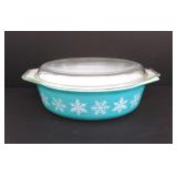 Vtg Pyrex 2 1/2 QTR (045) Turquoise Snowflake