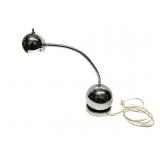Lampe de table Space Age en mï¿½tal chromï¿½ vintage