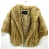 Womenï¿½s Genuine Fur Stole Or Cape