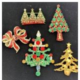 Vintage Christmas-Themed Brooches Lot