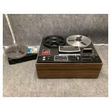 Vintage Magnavox Reel to Reel Tape Recorder