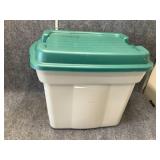 RUBBERMAID Storage container