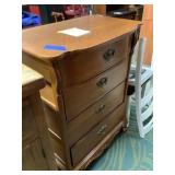 Oak Chest of Drawers