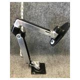 COMPUTER MOUNT