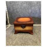 Wooden jewelry chest
