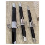 3 mini swords with case