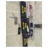 Knives 3 are unopened