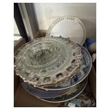Flat of decorative plates
