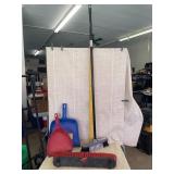 2 Dustpans, Broom, Broom Head