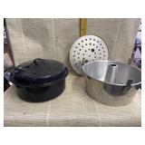 Round Granite Ware with Lid, Fluted Pan