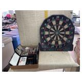 Haley Dart Board, Darts