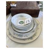 Premiere China Set