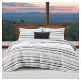 New FRYE 4-piece Quilt Set, Queen New FRYE 4-piece Quilt Set, Queen